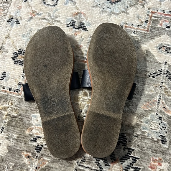 Universal thread sandals. - Picture 3 of 3